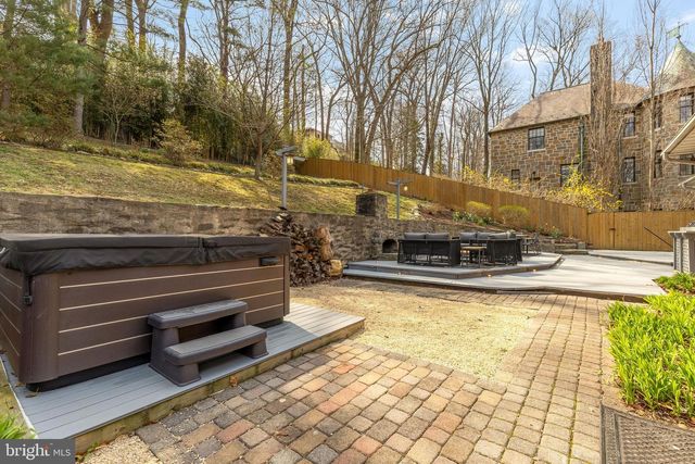 4335 BLAGDEN AVE NW, Washington, DC 20011