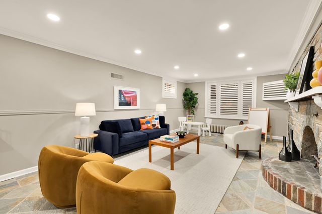 4335 BLAGDEN AVE NW, Washington, DC 20011