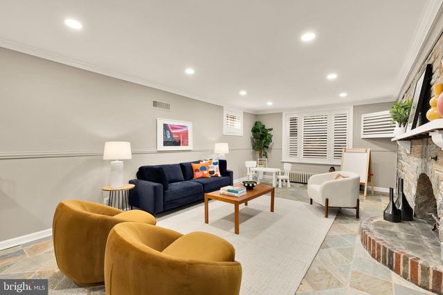 4335 BLAGDEN AVE NW, Washington, DC 20011