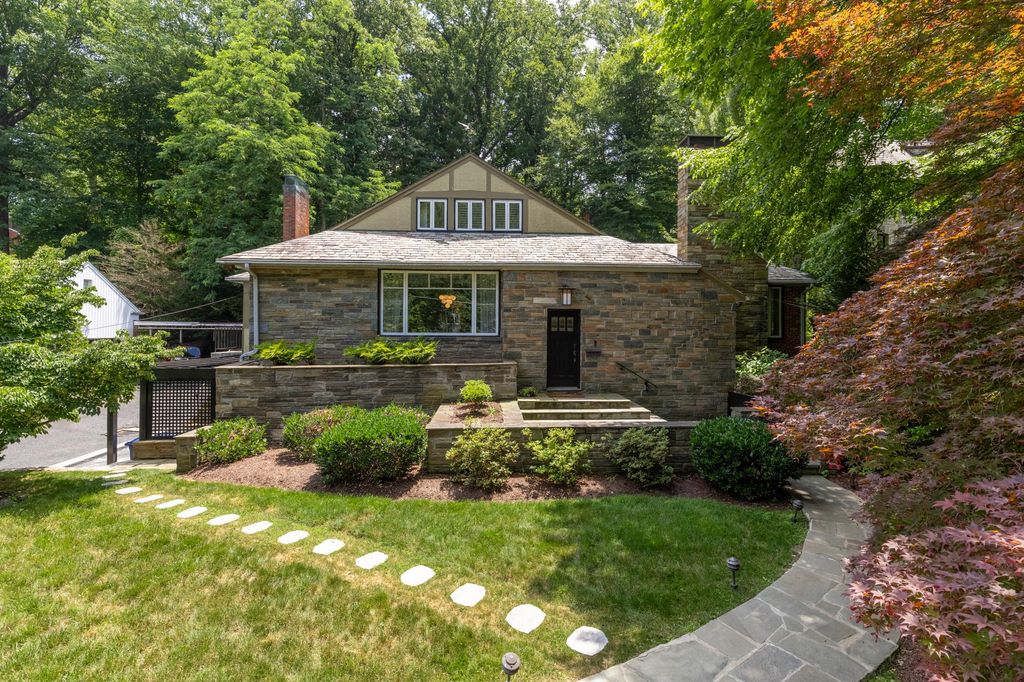 4335 BLAGDEN AVE NW, Washington, DC 20011