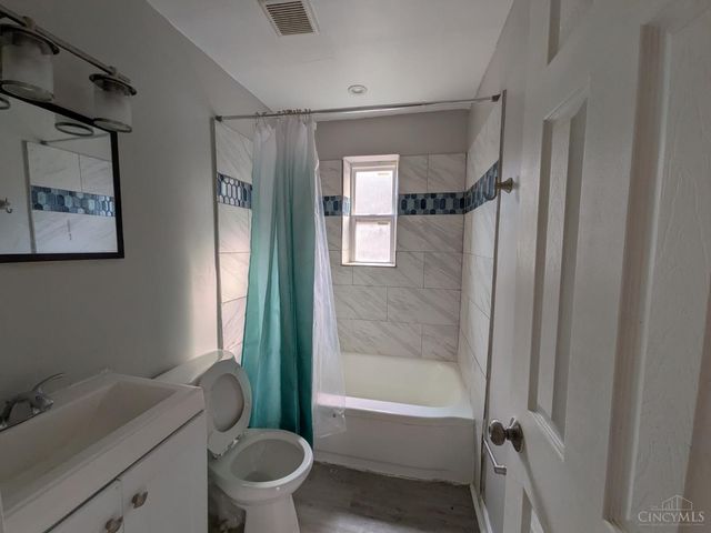 2167 Westwood Northern Boulevard, Cincinnati, OH 45225