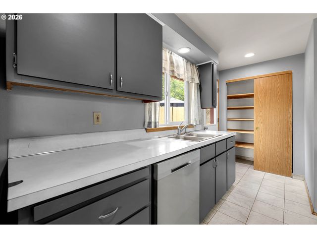 455 Nw 15TH Ave, Camas, WA 98607