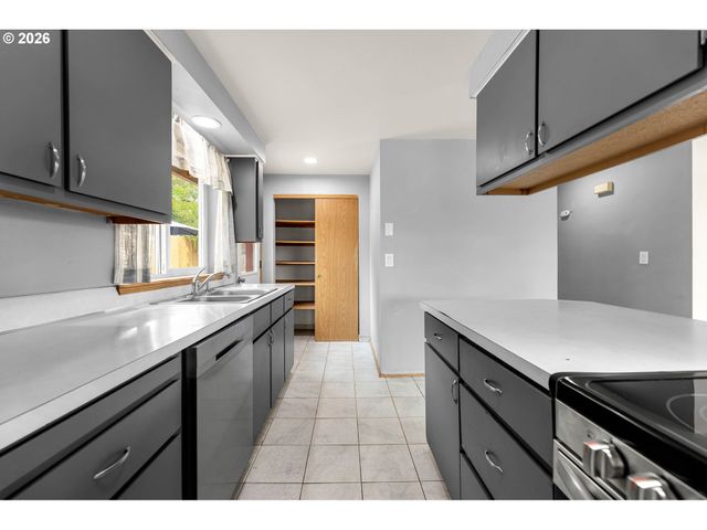 455 Nw 15TH Ave, Camas, WA 98607