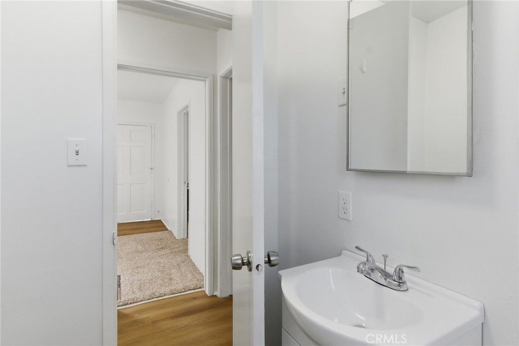 Image 13 of property listing at 1600 Hurrle, Bakersfield, CA 93308