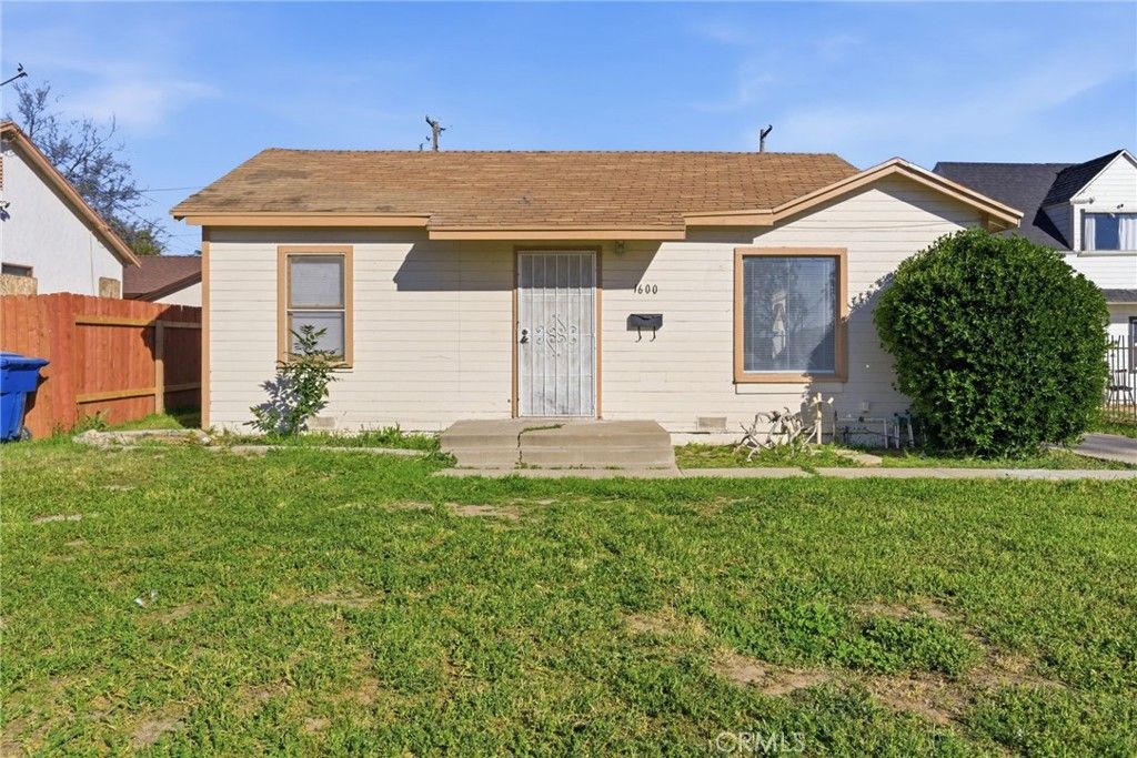 Image 15 of property listing at 1600 Hurrle, Bakersfield, CA 93308