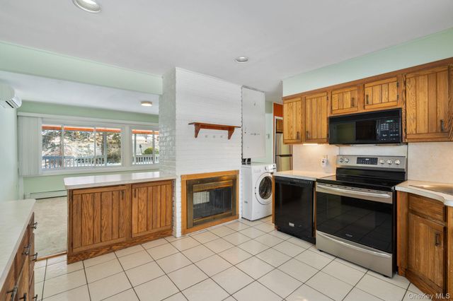 51 Shepherd Lane, Levittown, NY 11756