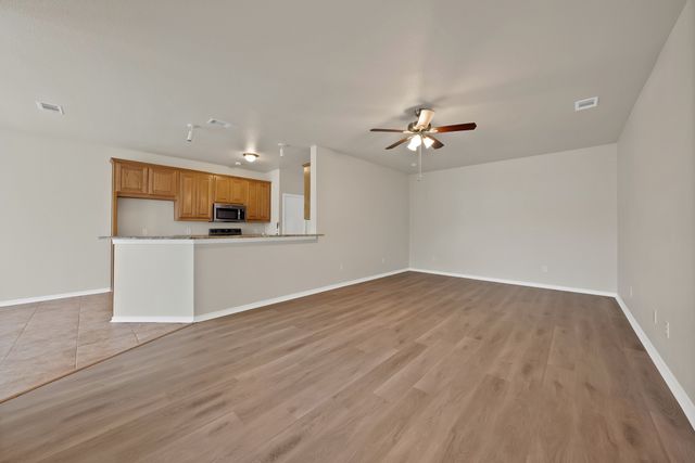 432 Lake Highland Drive, Lake Dallas, TX 75065