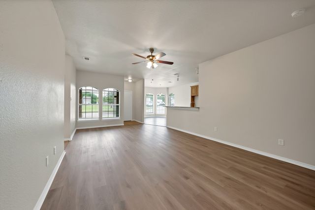 432 Lake Highland Drive, Lake Dallas, TX 75065