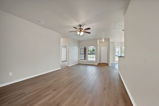 432 Lake Highland Drive, Lake Dallas, TX 75065