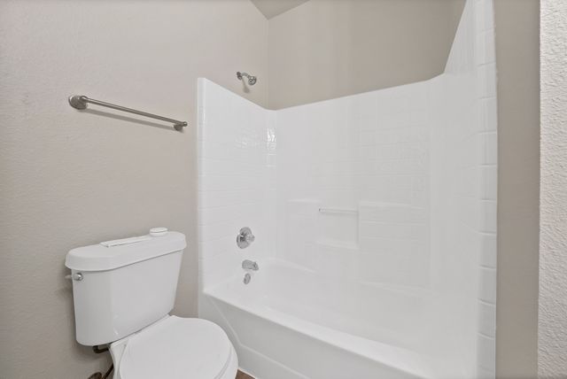 432 Lake Highland Drive, Lake Dallas, TX 75065