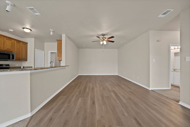 432 Lake Highland Drive, Lake Dallas, TX 75065