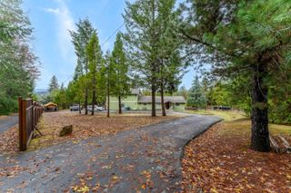 792 Summit Loop, Grants Pass, OR 97527