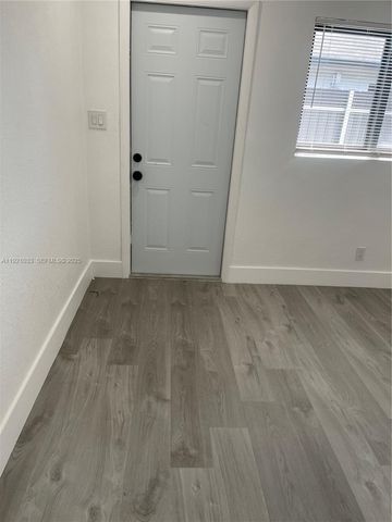 880 NW 8th Ave 1, Pompano Beach, FL 33060