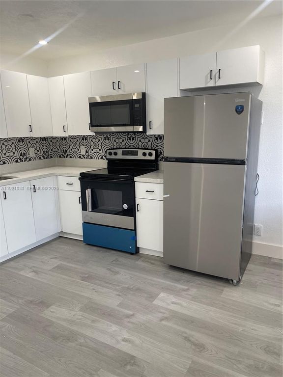 880 NW 8th Ave 1, Pompano Beach, FL 33060