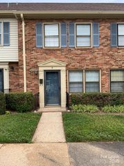 6260 Old Pineville Road B, Charlotte, NC 28217