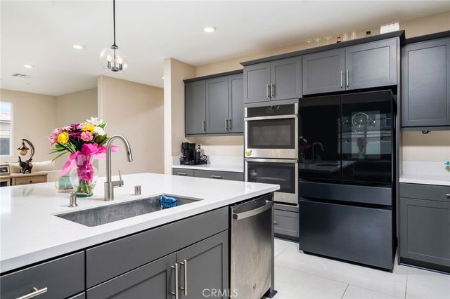 2414 Crater Avenue, Rialto, CA 92377