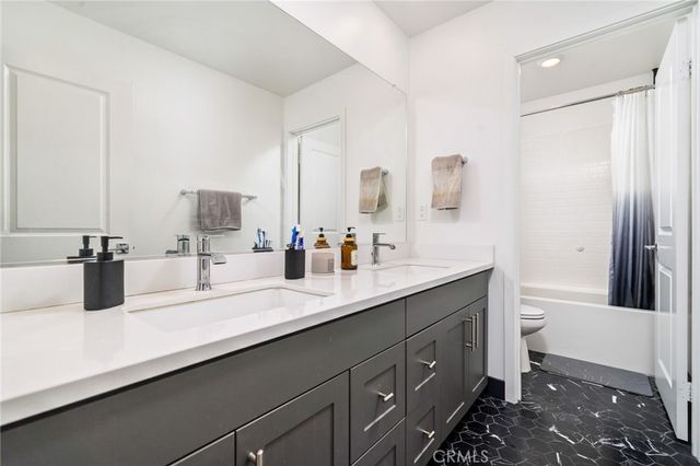 2414 Crater Avenue, Rialto, CA 92377