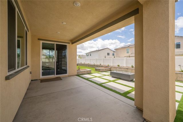 2414 Crater Avenue, Rialto, CA 92377
