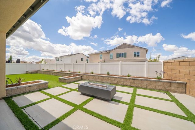 2414 Crater Avenue, Rialto, CA 92377