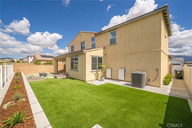 2414 Crater Avenue, Rialto, CA 92377