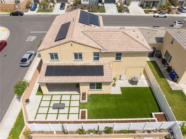 2414 Crater Avenue, Rialto, CA 92377