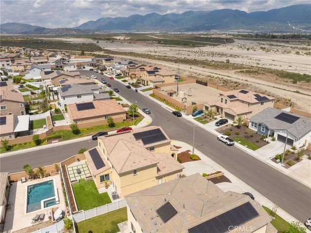 2414 Crater Avenue, Rialto, CA 92377