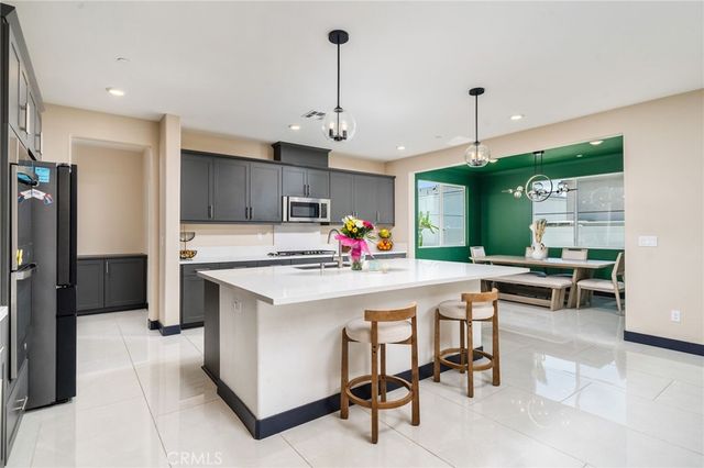 2414 Crater Avenue, Rialto, CA 92377