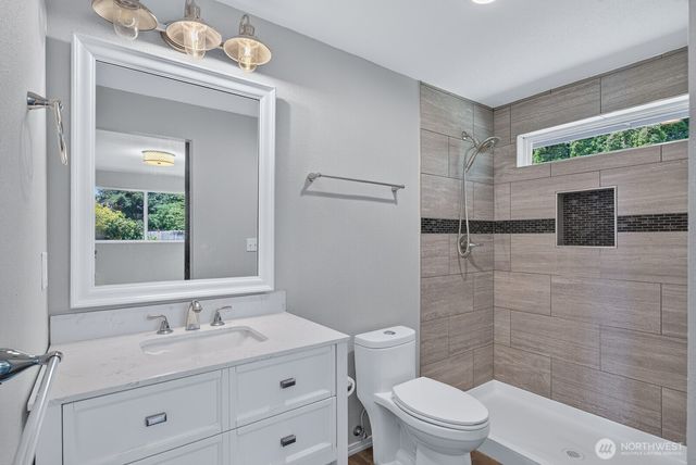 1524 Country Club Drive, Camano Island, WA 98282