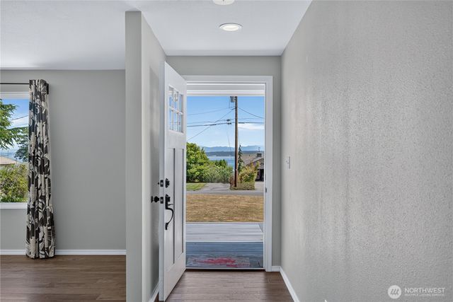 1524 Country Club Drive, Camano Island, WA 98282