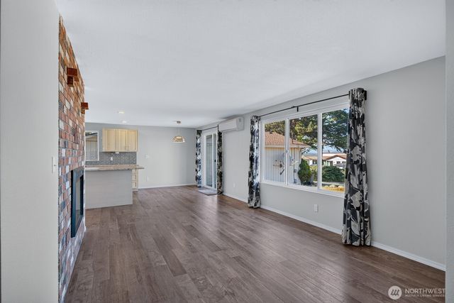 1524 Country Club Drive, Camano Island, WA 98282