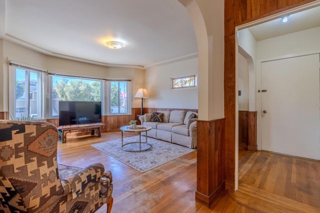 240 Santa Rosa Avenue, San Francisco, CA 94112