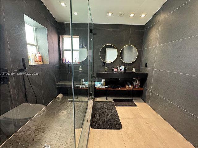 4943 SW 33rd Way, Hollywood, FL 33312