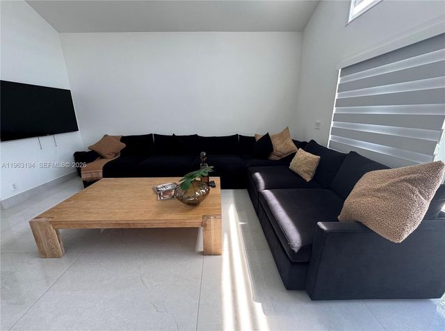 4943 SW 33rd Way, Hollywood, FL 33312