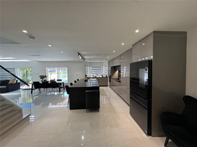 4943 SW 33rd Way, Hollywood, FL 33312