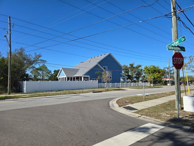 MILWAUKEE AVENUE, Dunedin, FL 34698