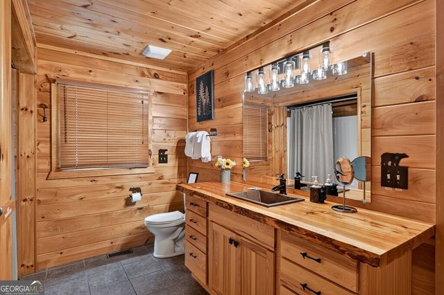 573 Weaver Creek Way, Blue Ridge, GA 30513