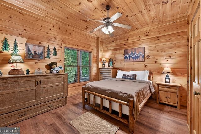 573 Weaver Creek Way, Blue Ridge, GA 30513