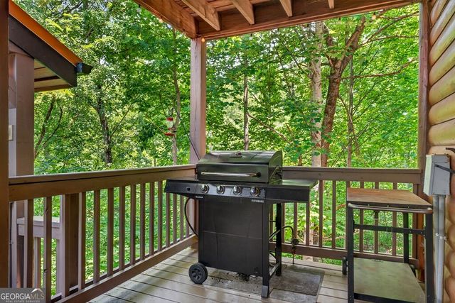573 Weaver Creek Way, Blue Ridge, GA 30513