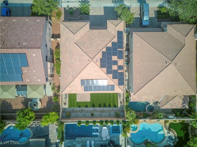 9669 Black Coyote Court, Las Vegas, NV 89139