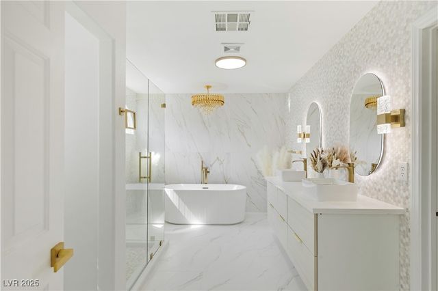 9669 Black Coyote Court, Las Vegas, NV 89139