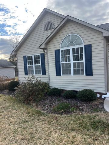 3523 Old Mountain Road, Trinity, NC 27370