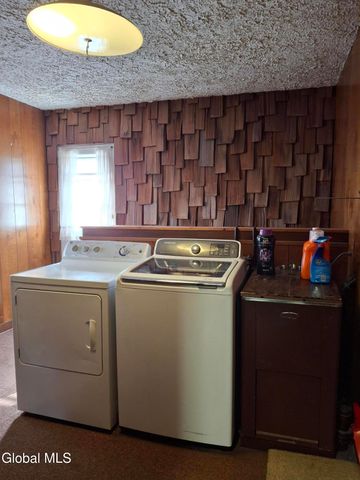 24 Juracka Parkway, Rotterdam, NY 12306