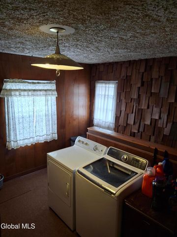 24 Juracka Parkway, Rotterdam, NY 12306