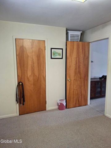 24 Juracka Parkway, Rotterdam, NY 12306