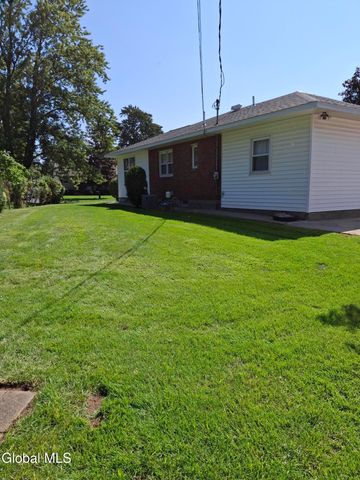 24 Juracka Parkway, Rotterdam, NY 12306