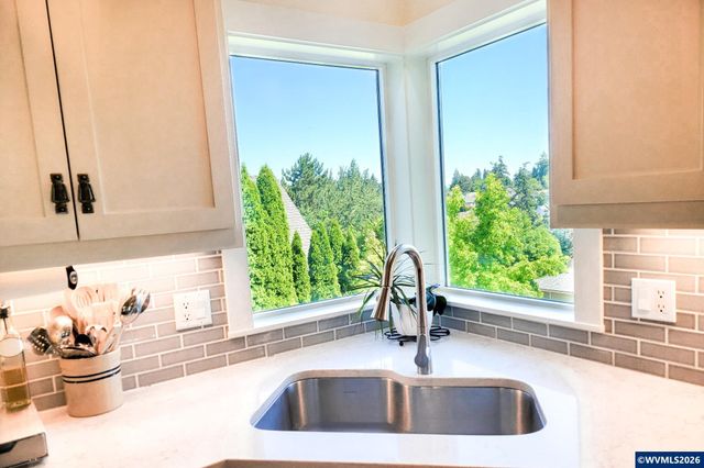 1664 Olympia Ct NW, Salem, OR 97304