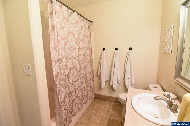 1664 Olympia Ct NW, Salem, OR 97304