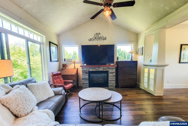 1664 Olympia Ct NW, Salem, OR 97304