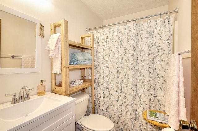 3713 Quail Hollow, Snellville, GA 30039