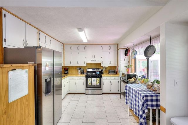 3713 Quail Hollow, Snellville, GA 30039